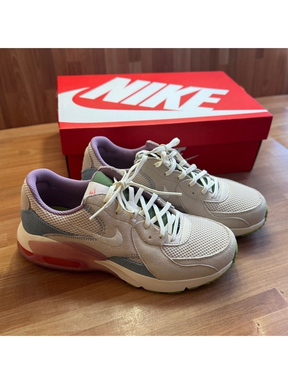 Nike air max excee size 8.5 new in box multi color